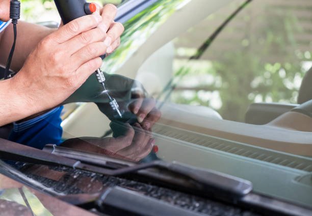 Auto Glass Repair Santa Ana CA - Get Quality Windshield Repair and Replacement Solutions with Orange Mobile Auto Glass